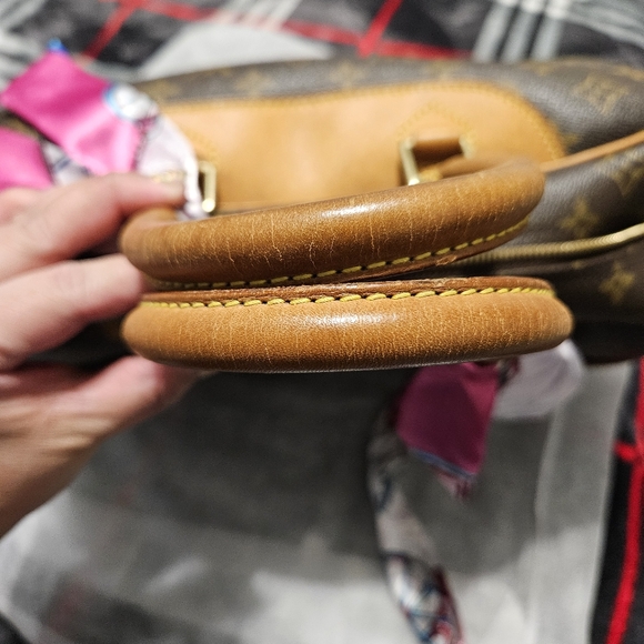 LV deauville bag - Picture 8 of 9